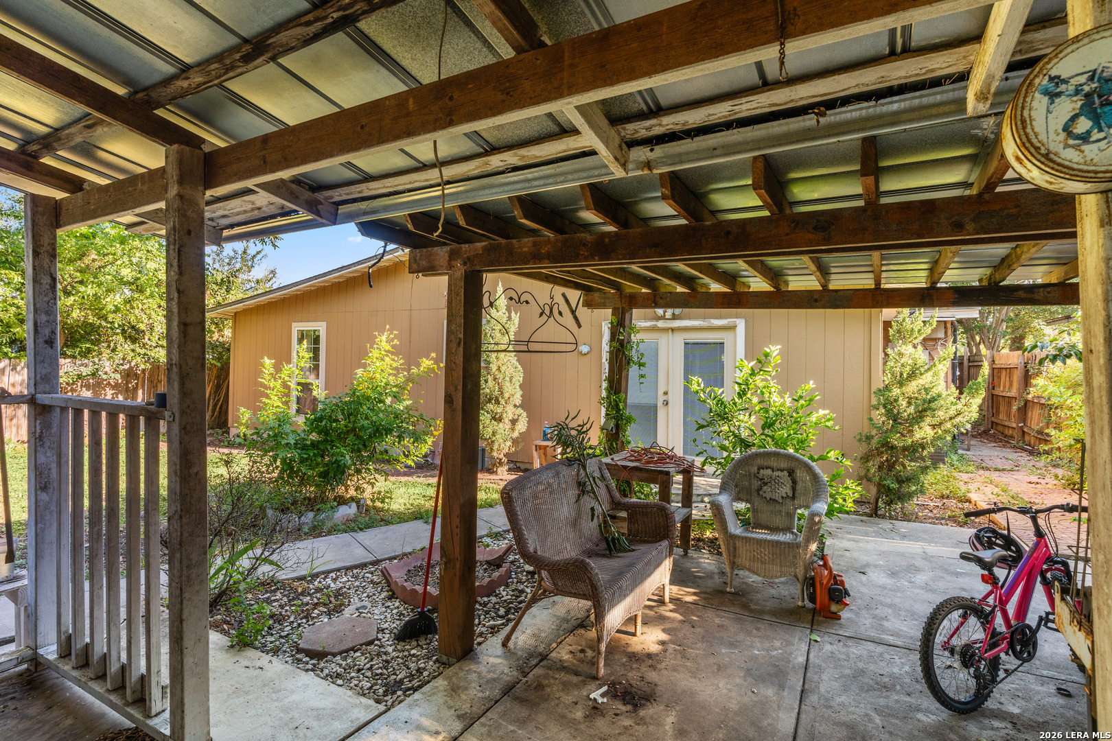 main property photo 27