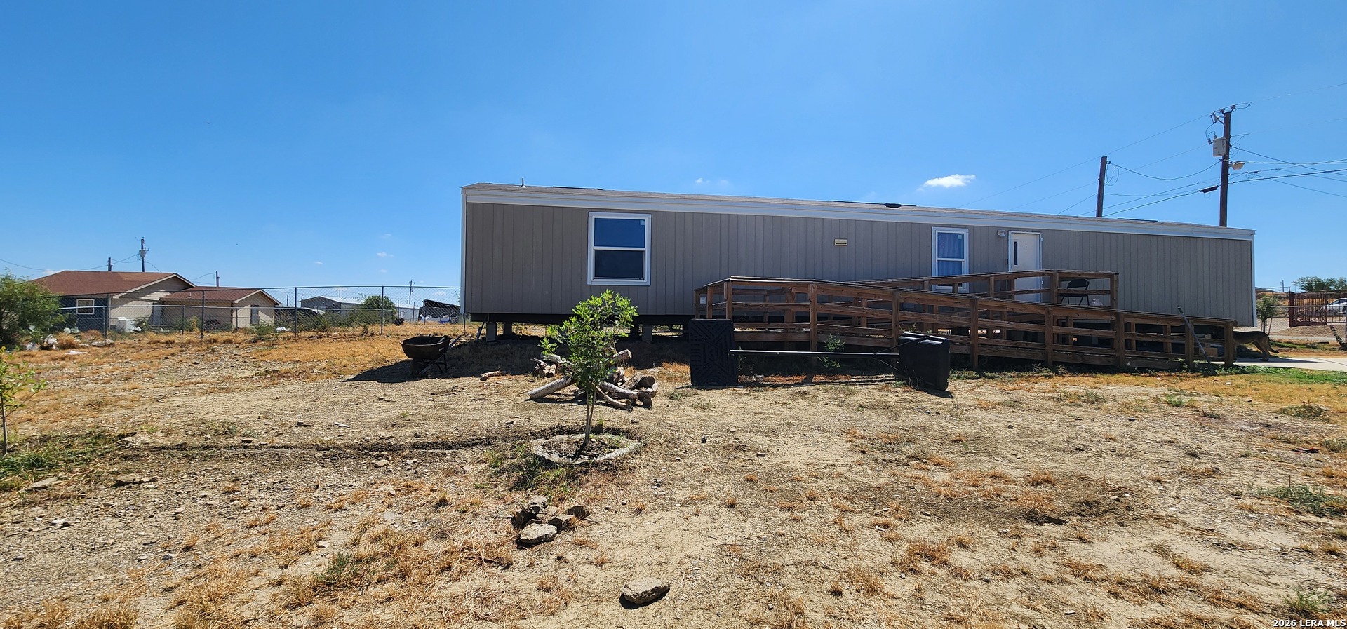 main property photo 23