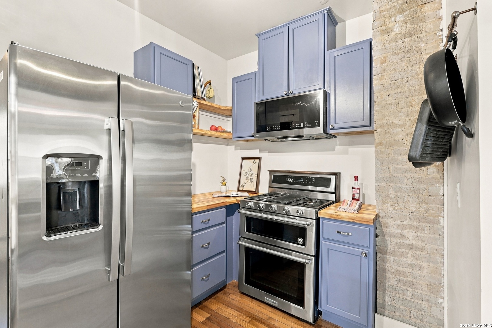 main property photo 18