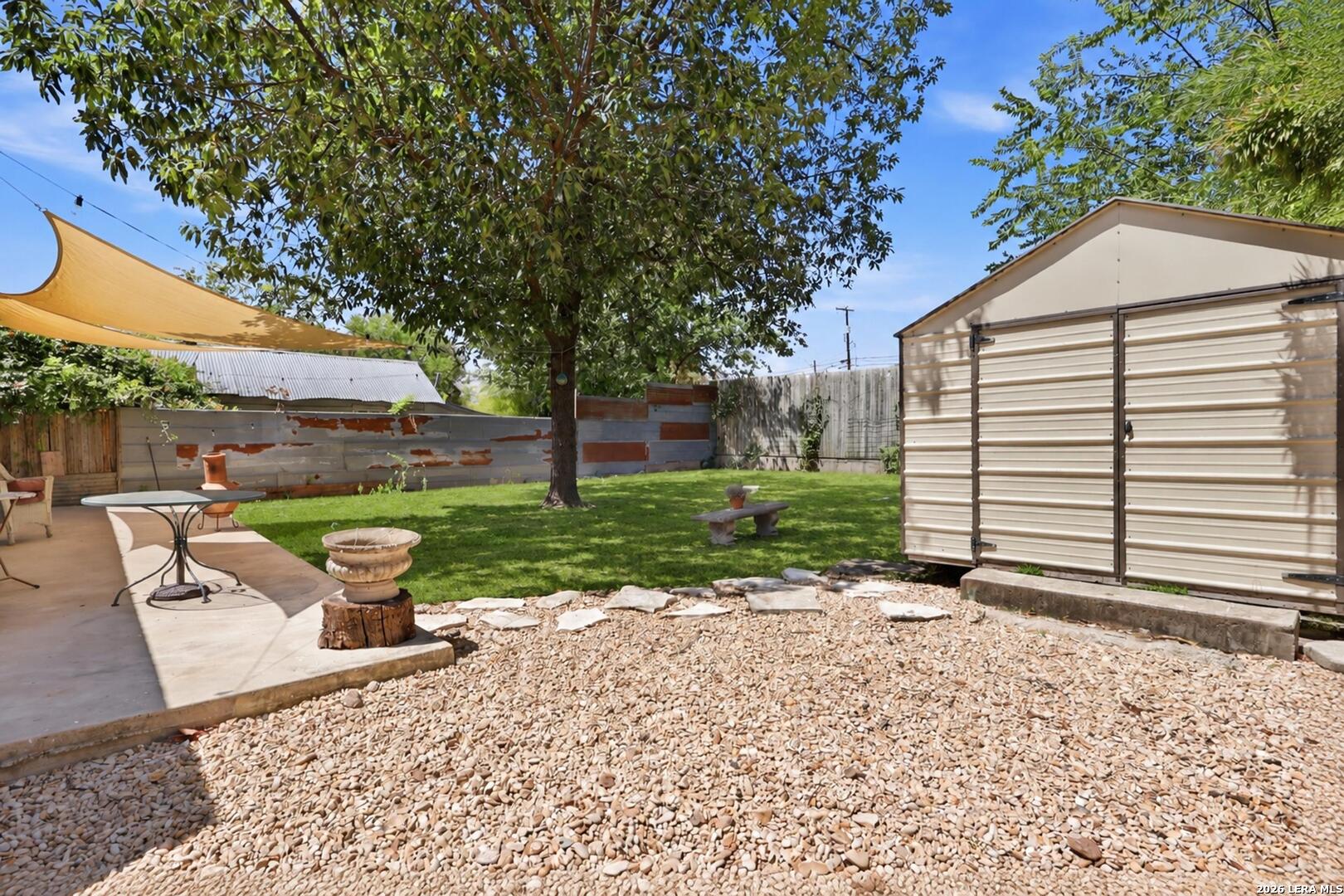 main property photo 34