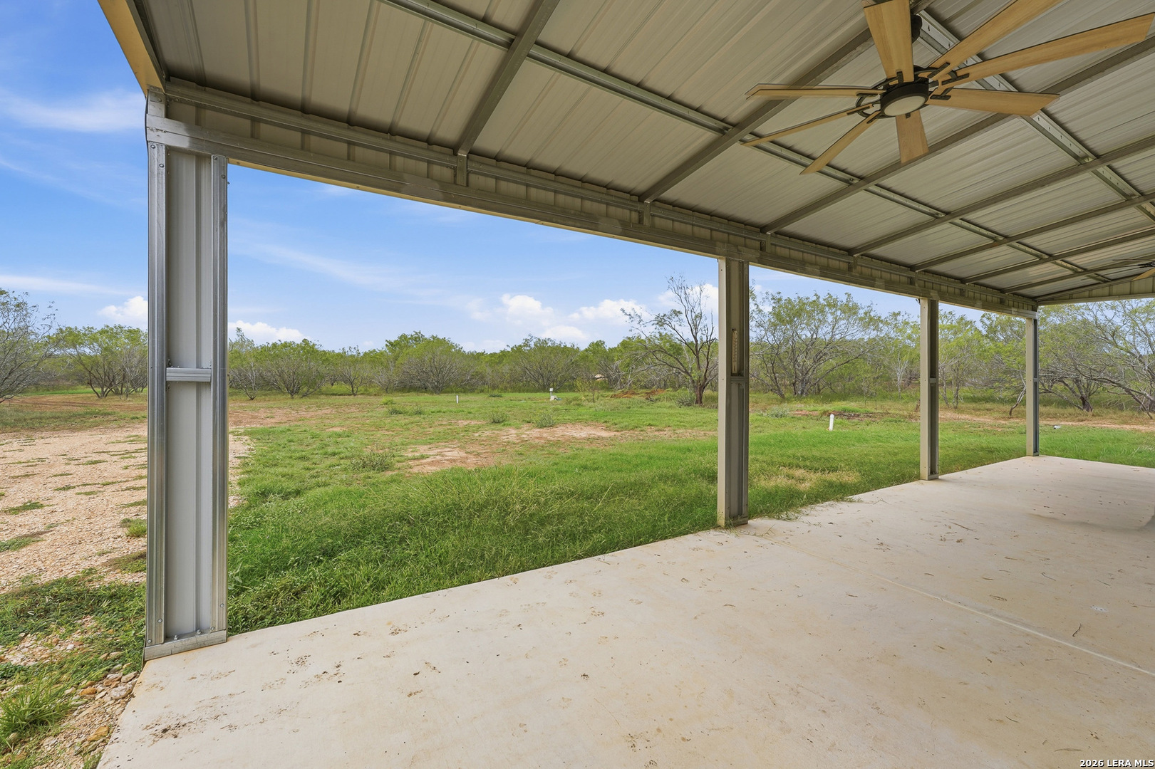 main property photo 13