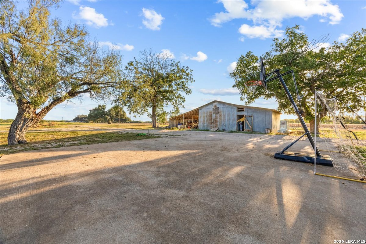 main property photo 41