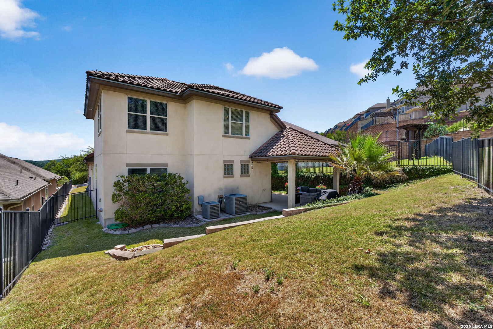 main property photo 33