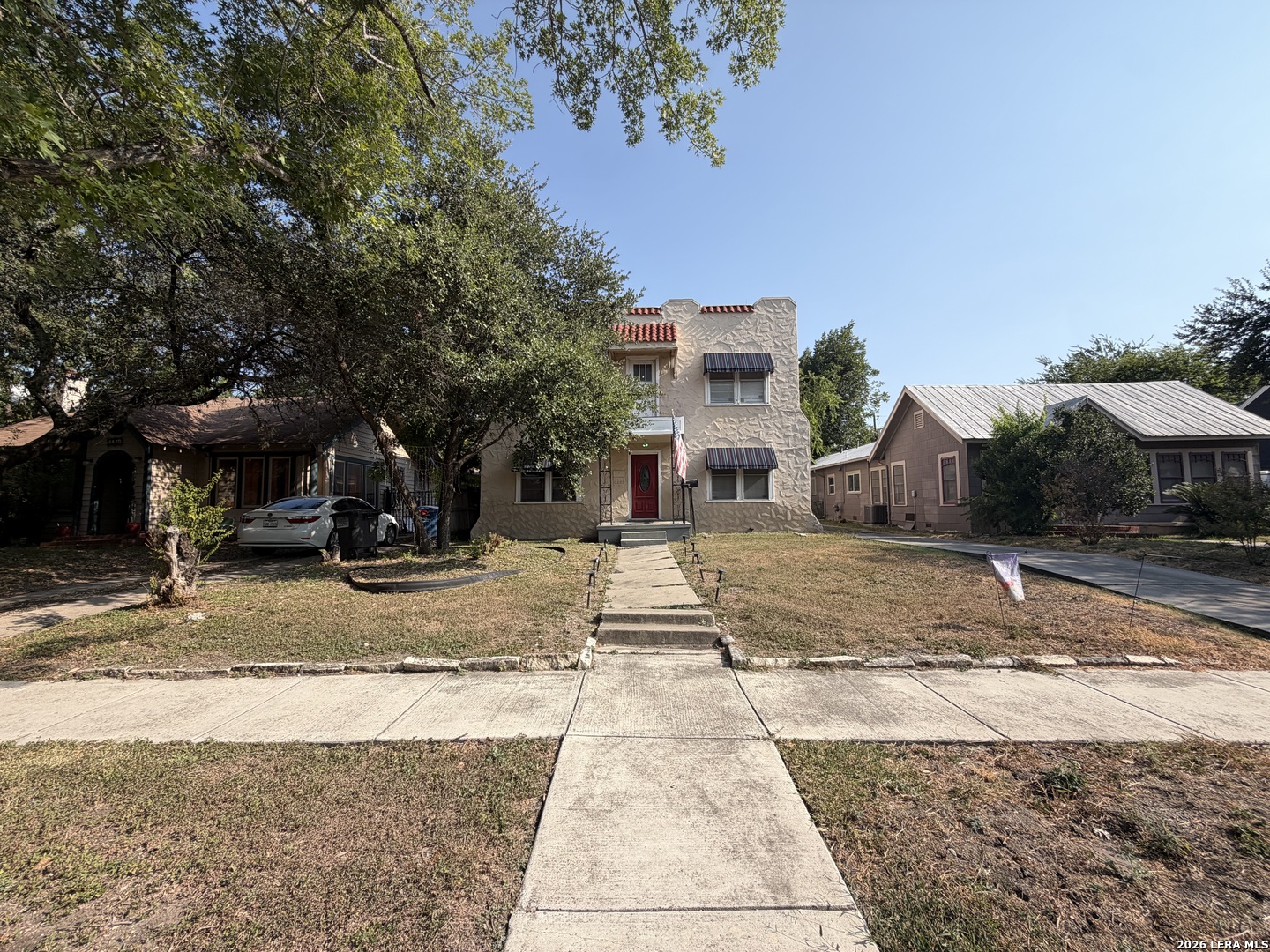 main property photo 3