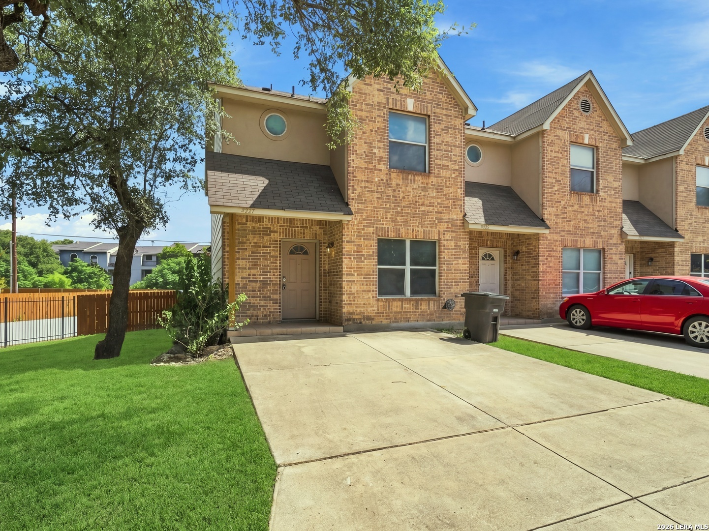 main property photo 3