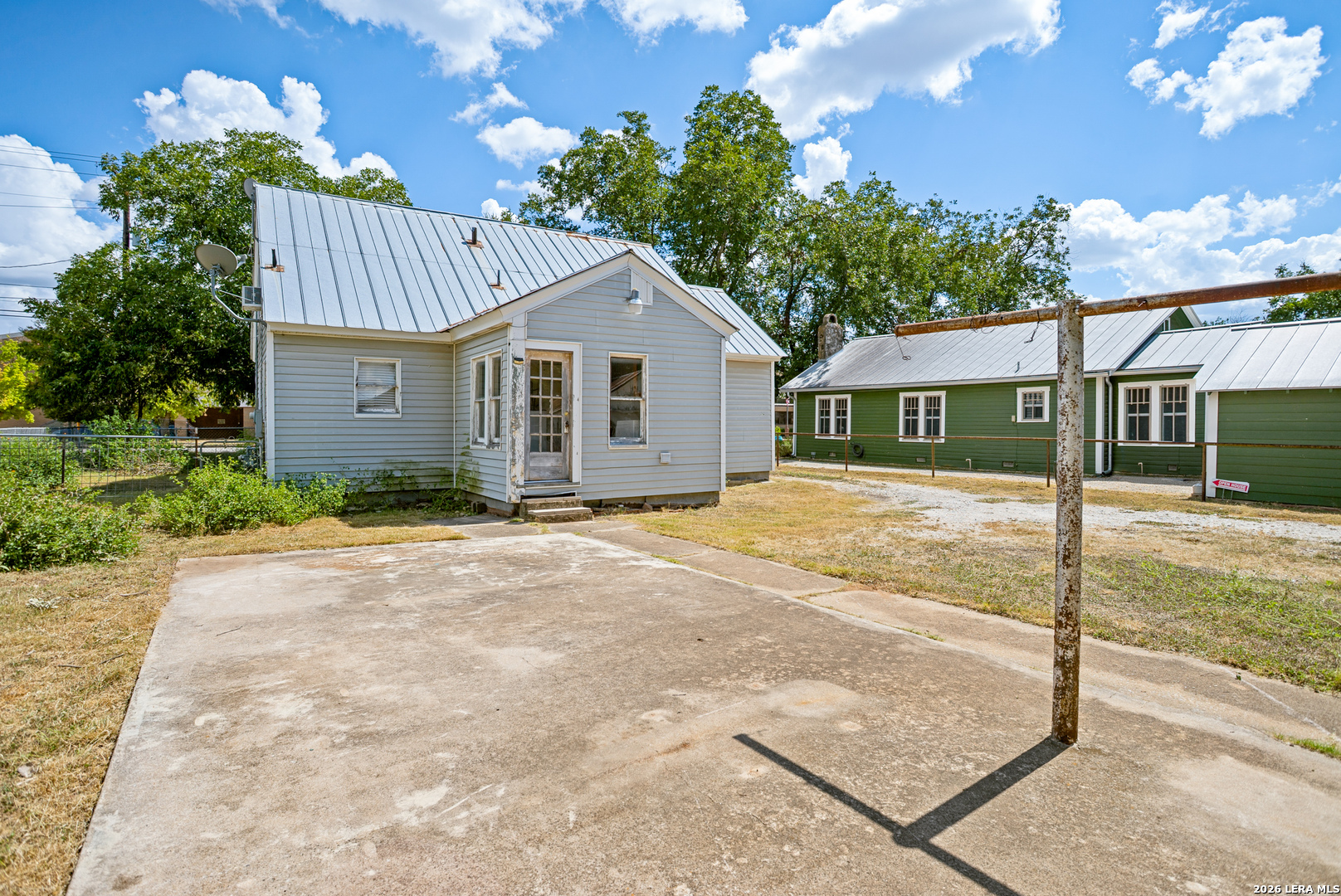 main property photo 3