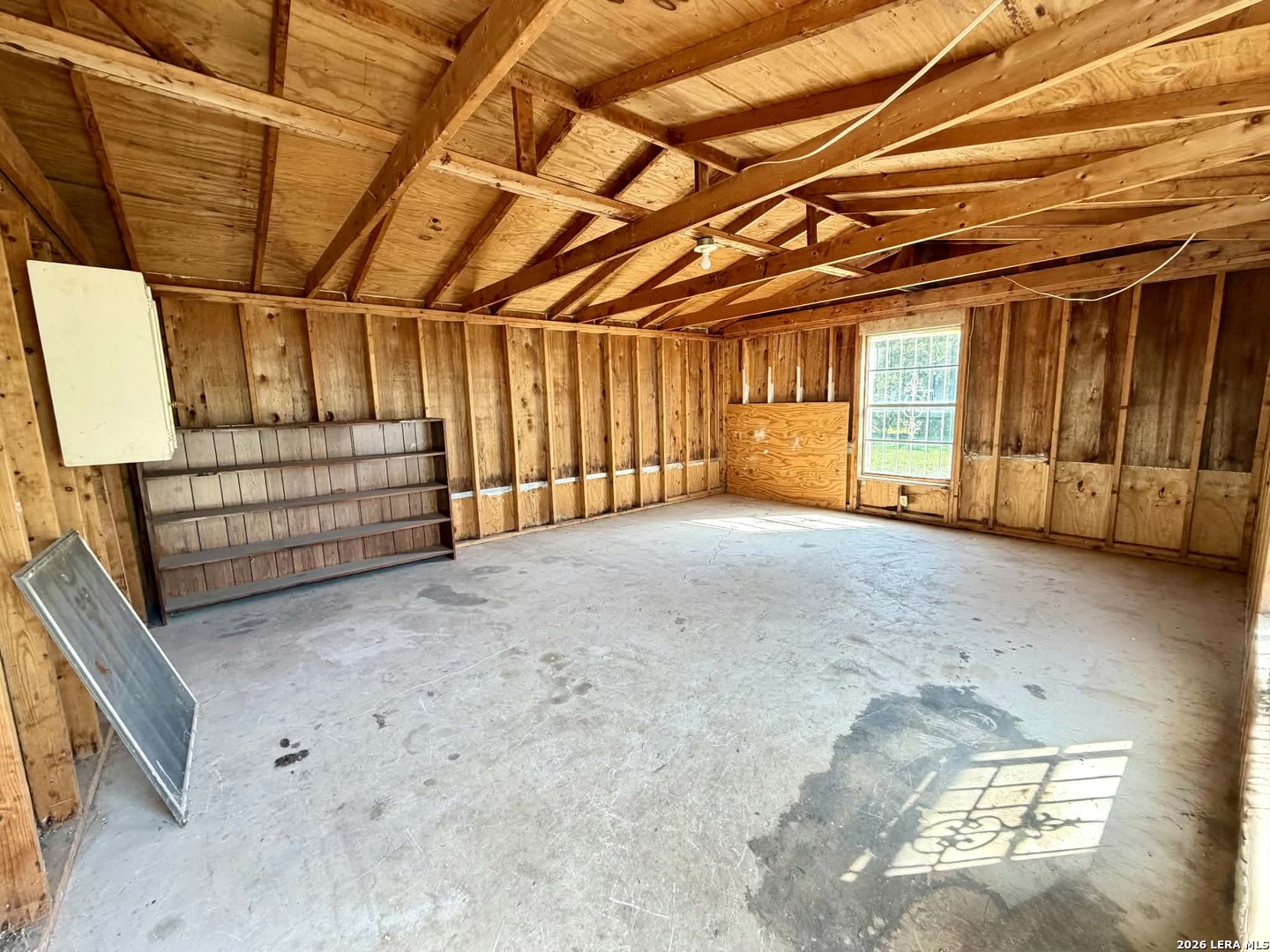 main property photo 15