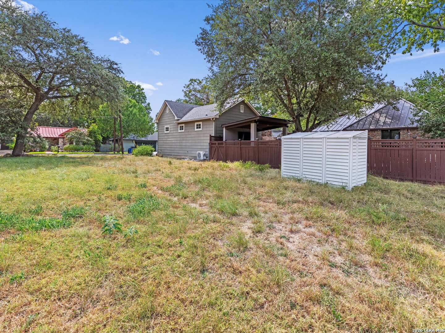 main property photo 13