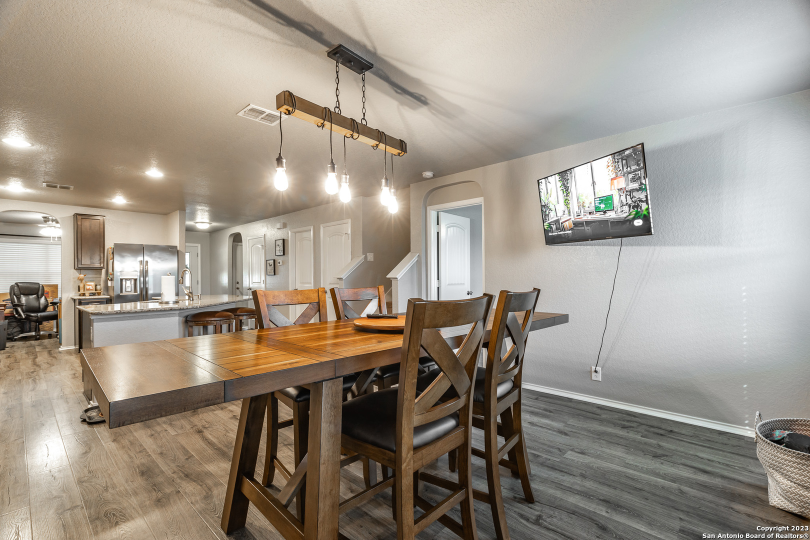 main property photo 14