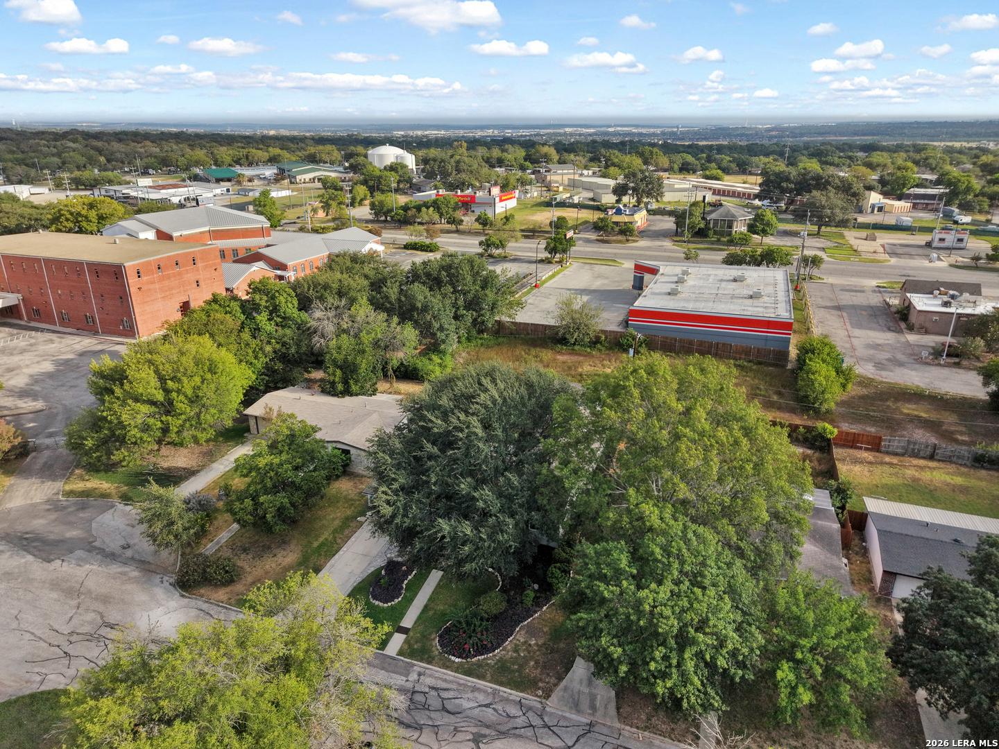 main property photo 40