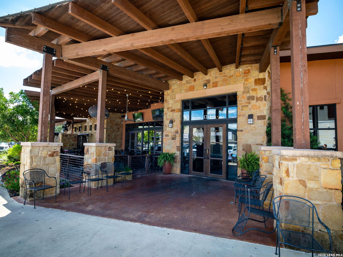 main property photo 13
