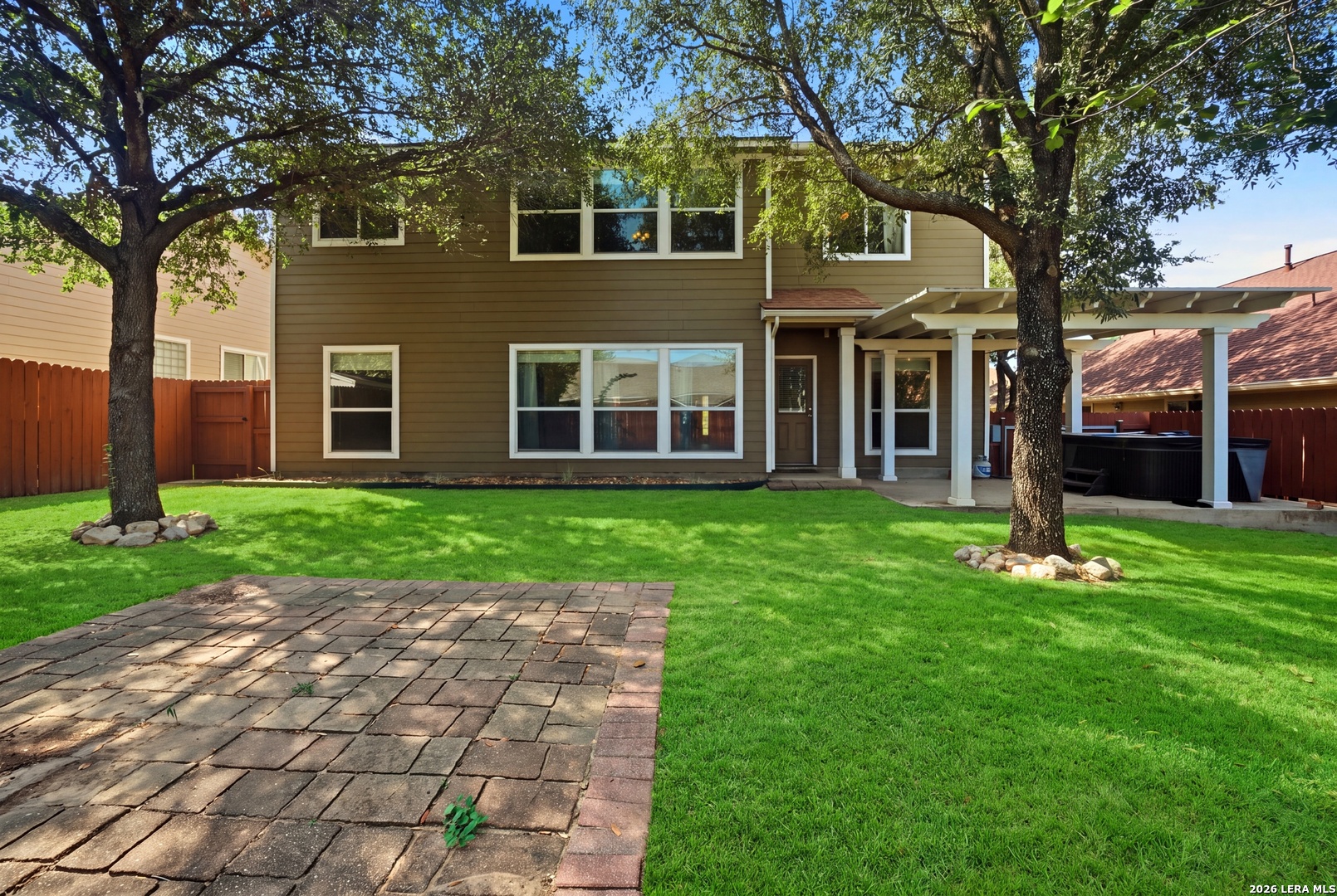 main property photo 28