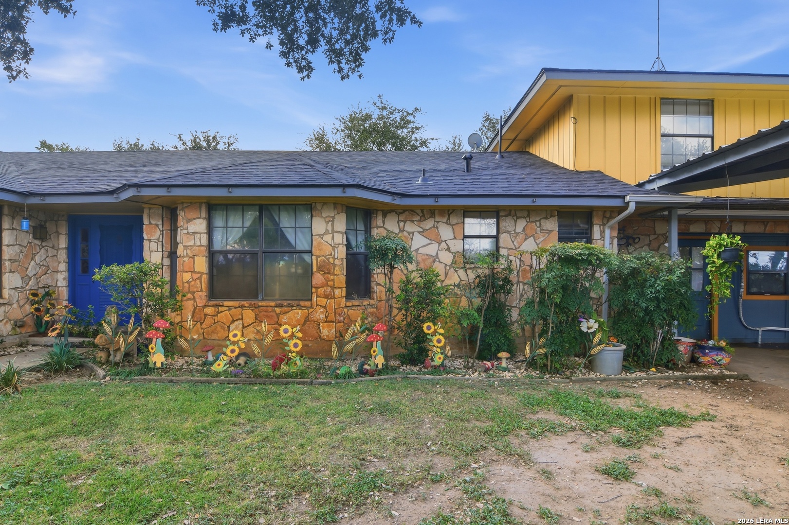 main property photo 4