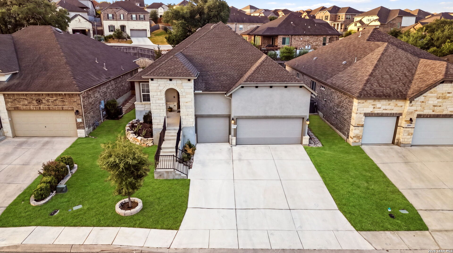 main property photo 40