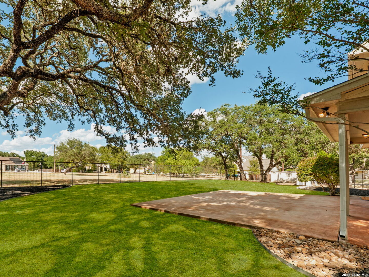 main property photo 40