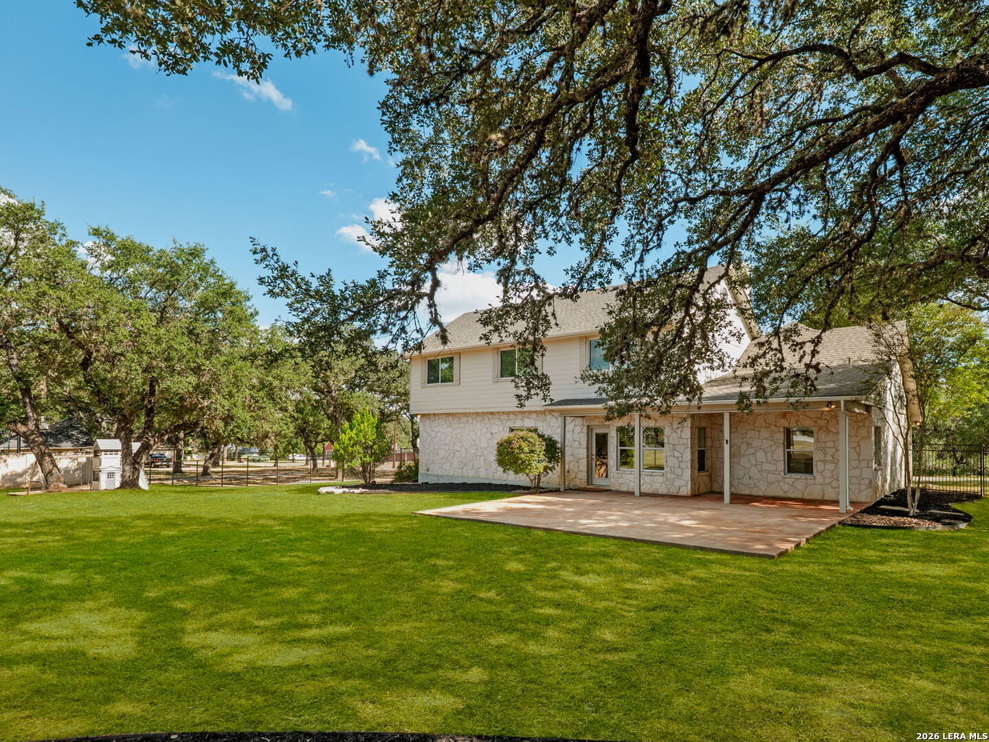 main property photo 9