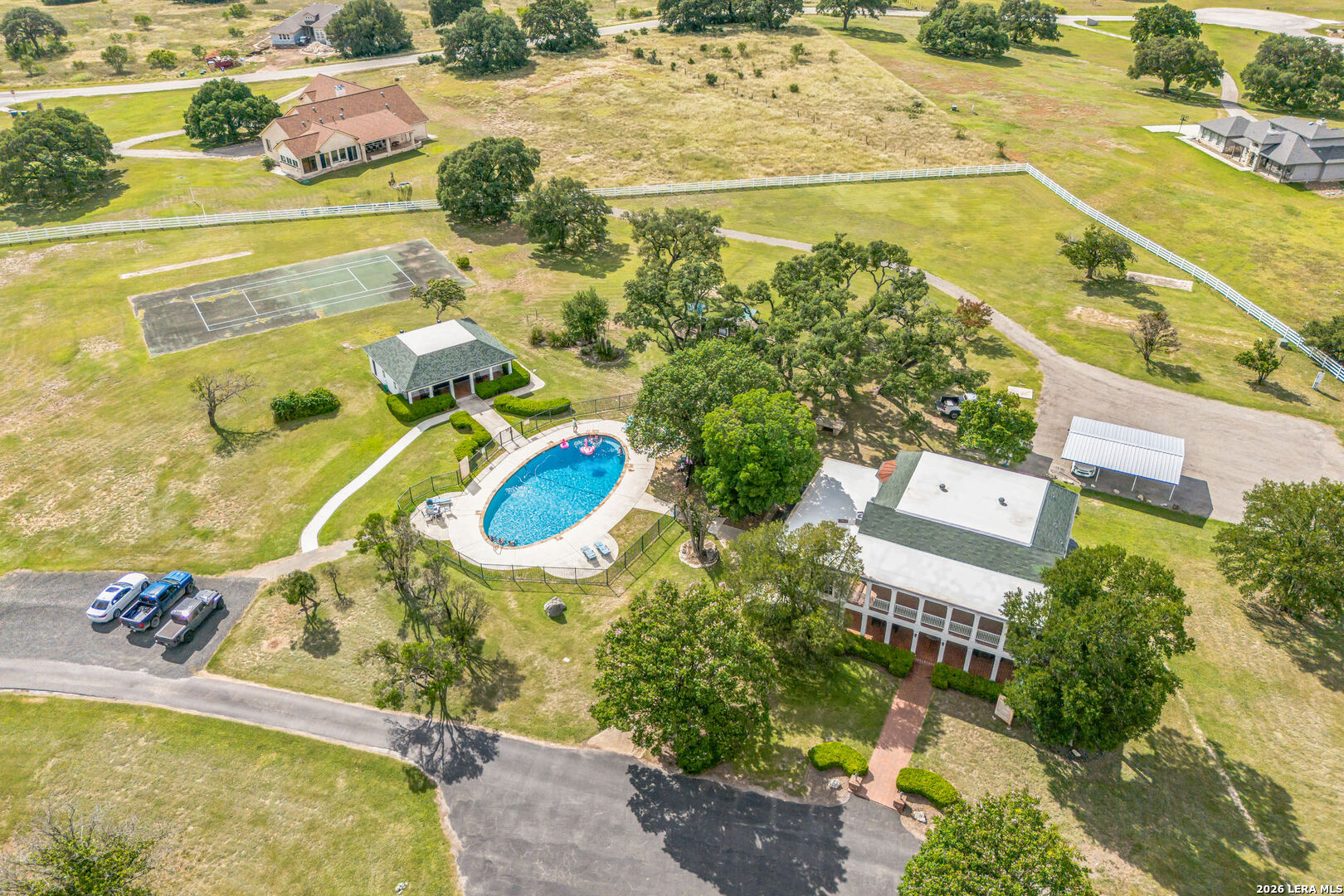 main property photo 5