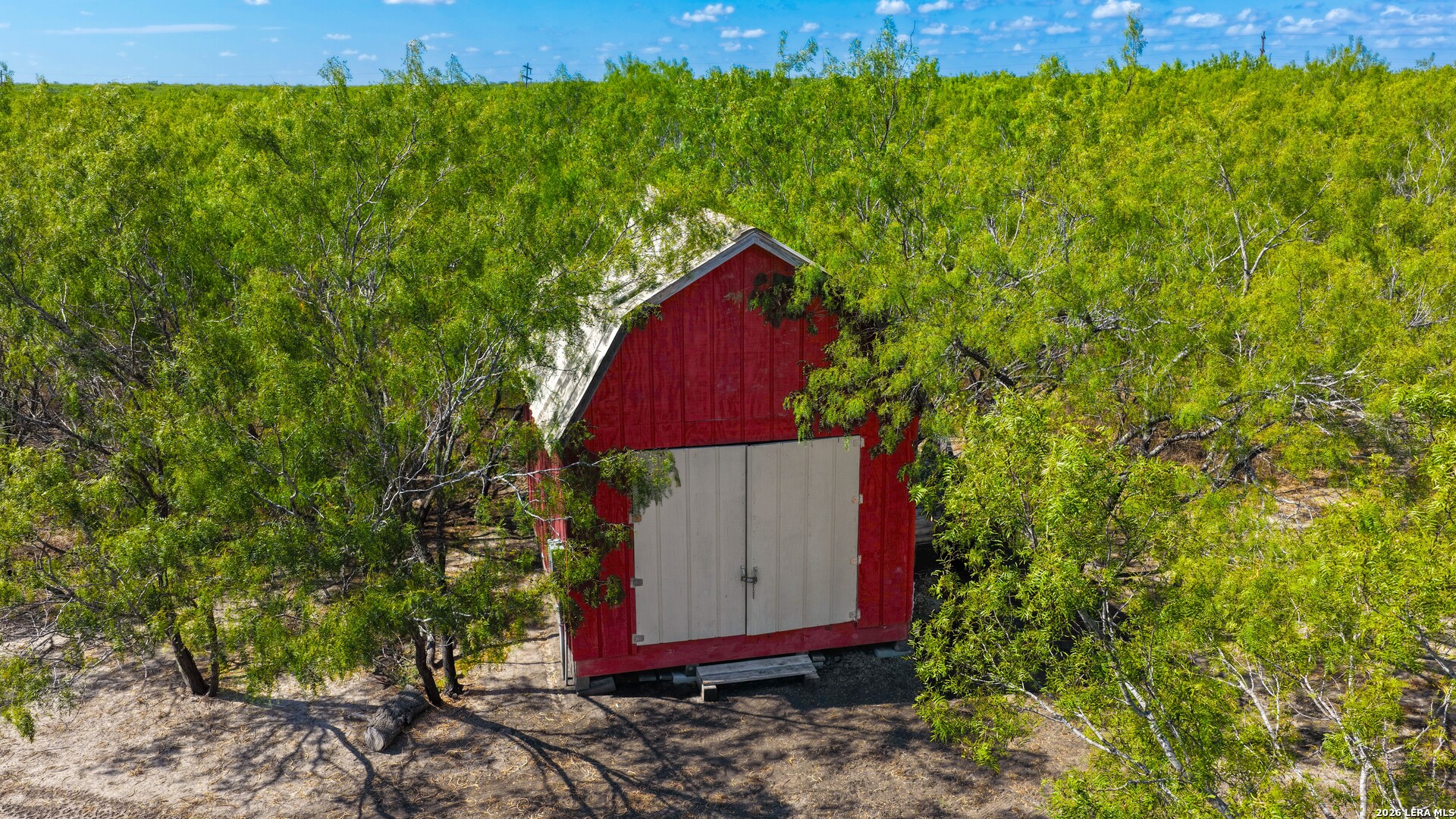 main property photo 13