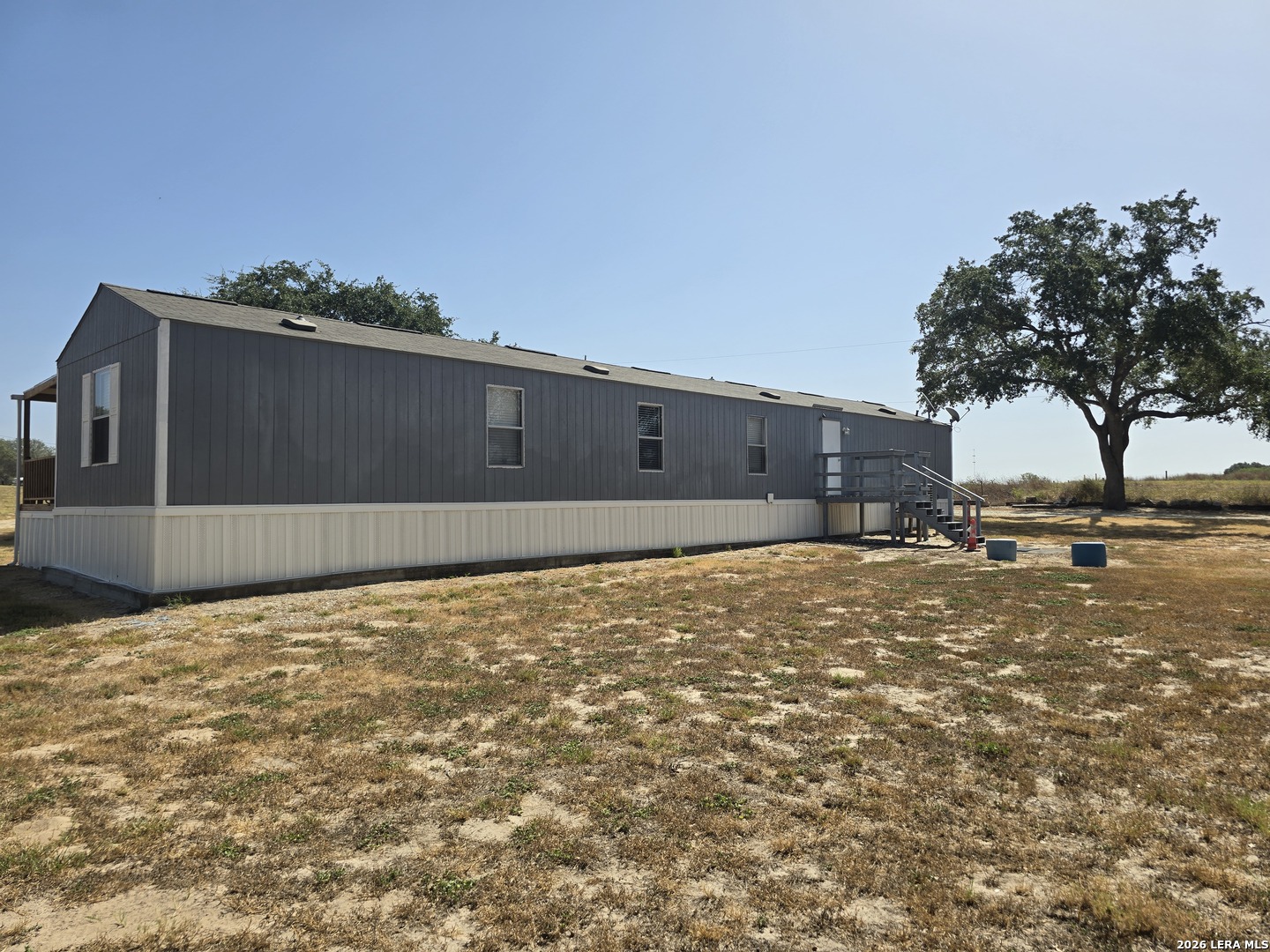 main property photo 13
