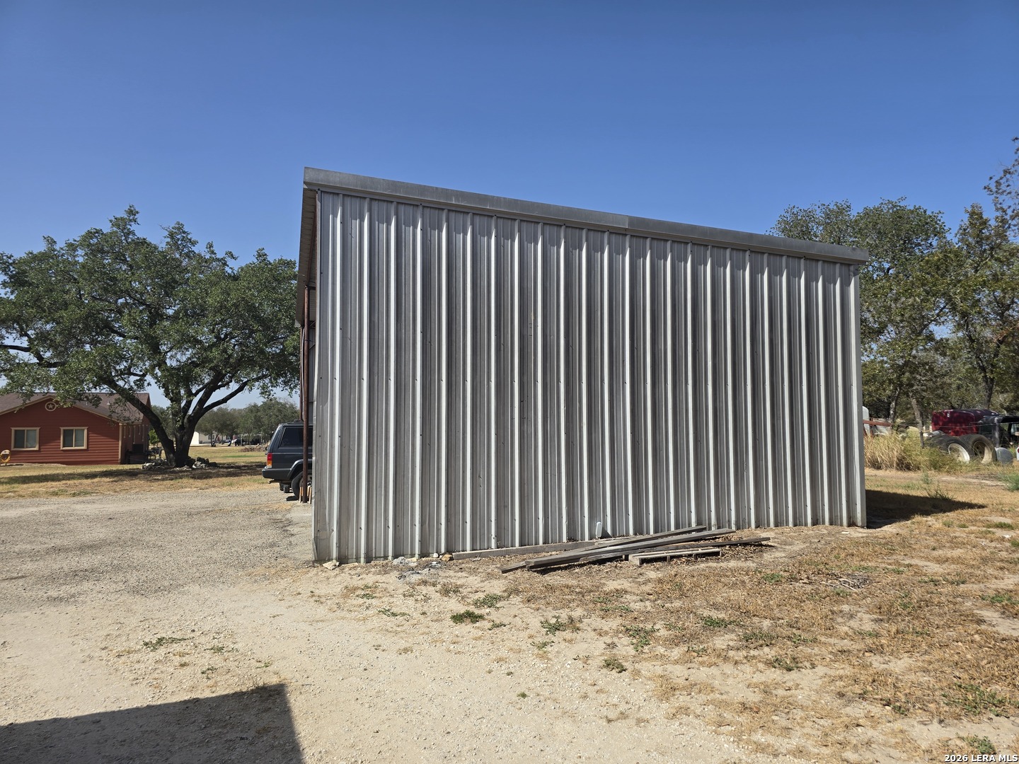main property photo 29