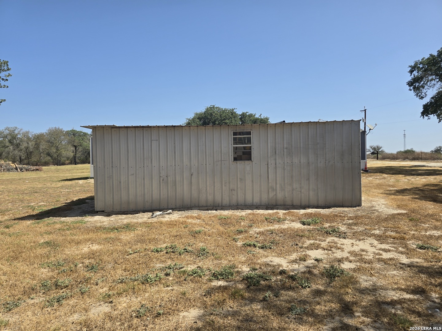 main property photo 35