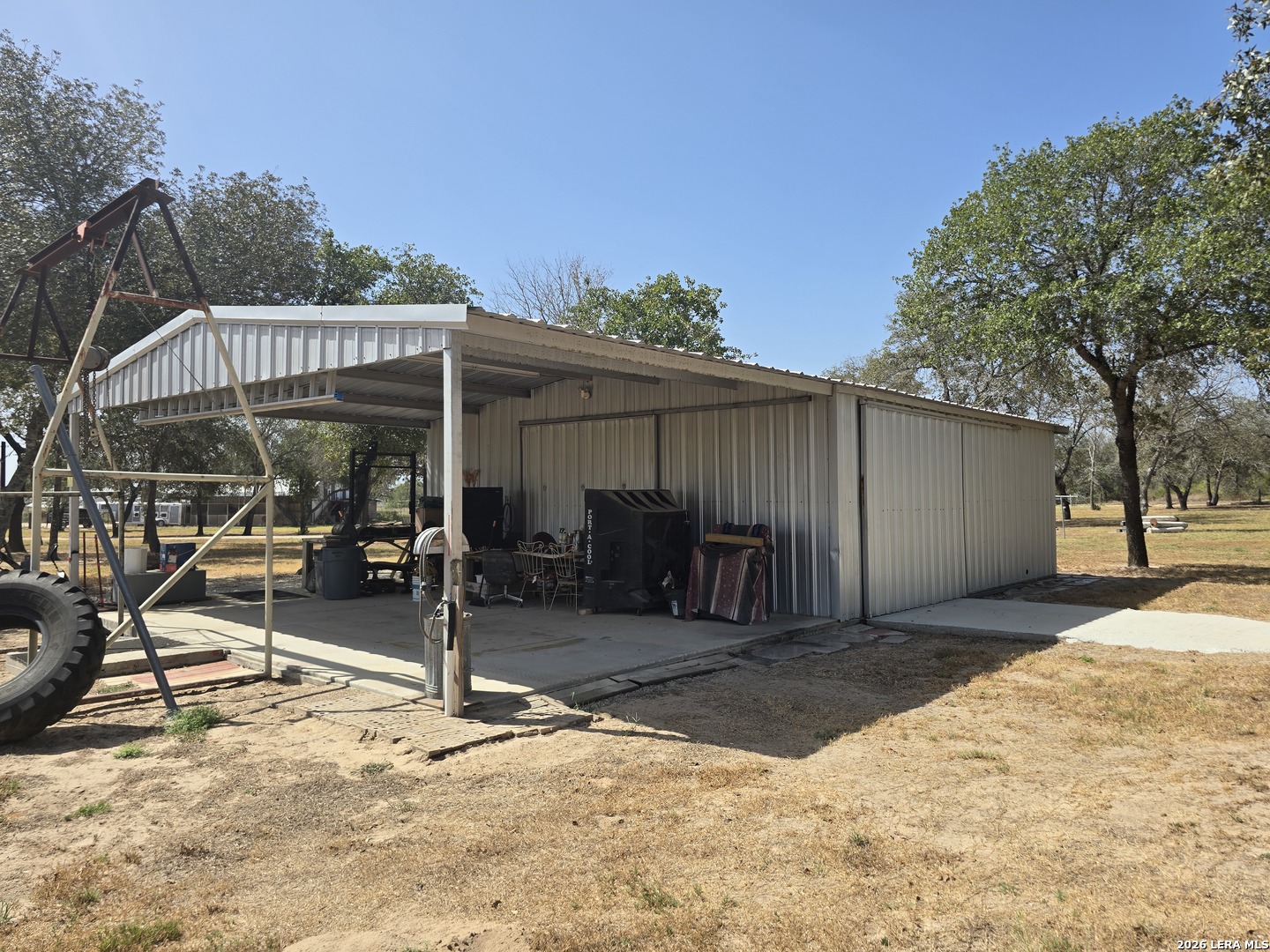 main property photo 37