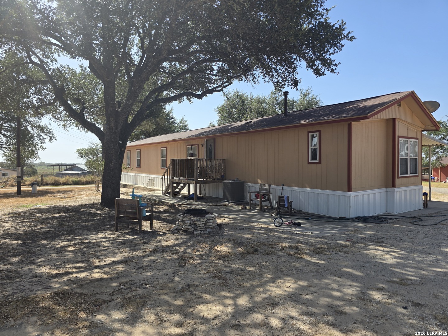main property photo 8