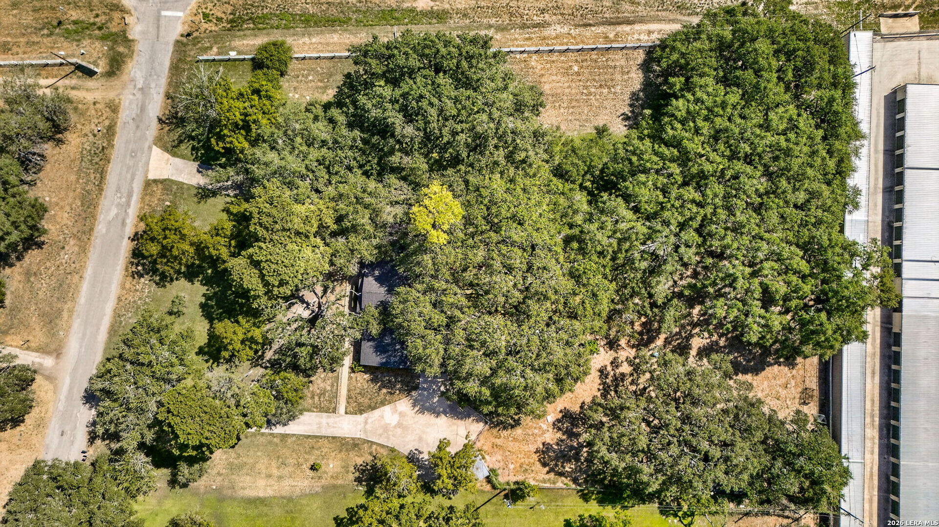 main property photo 24
