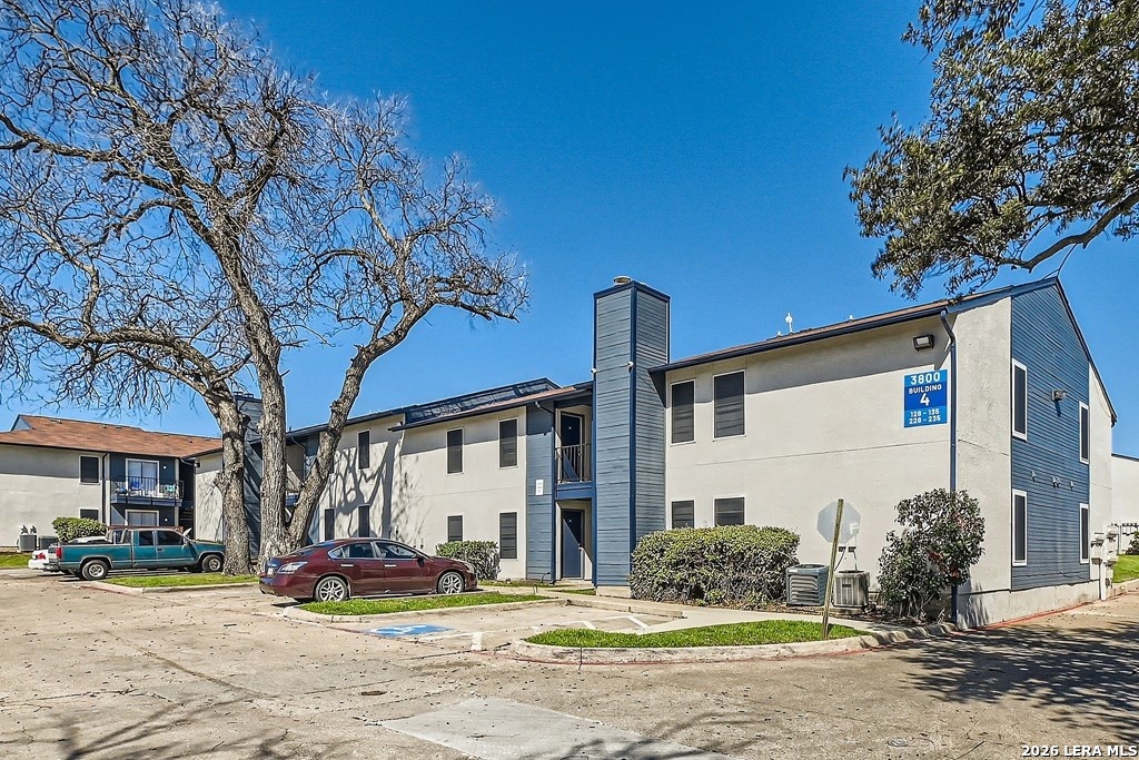main property photo 7