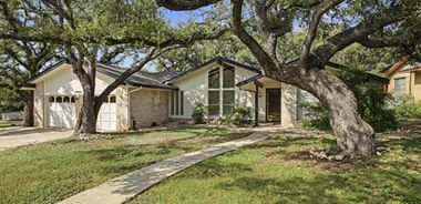 image of property with 3 Bed | 2 Bath | 1,818 Sqft