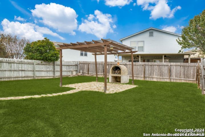 main property photo 17
