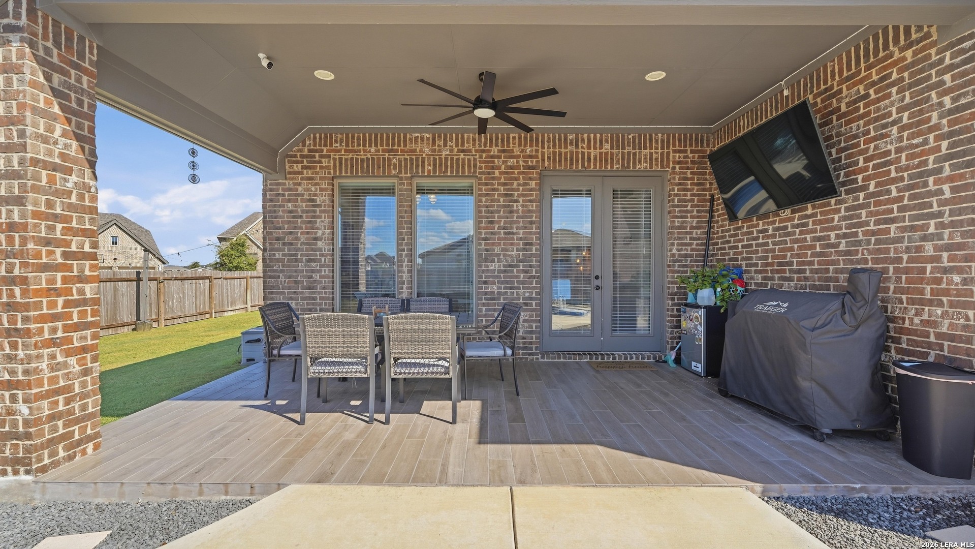 main property photo 35