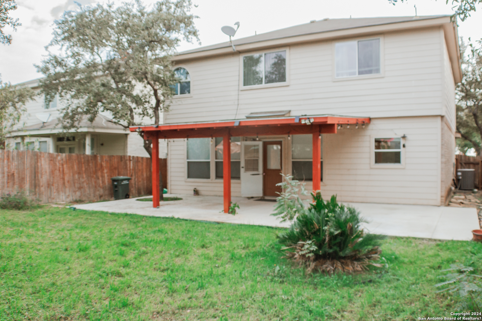 main property photo 23