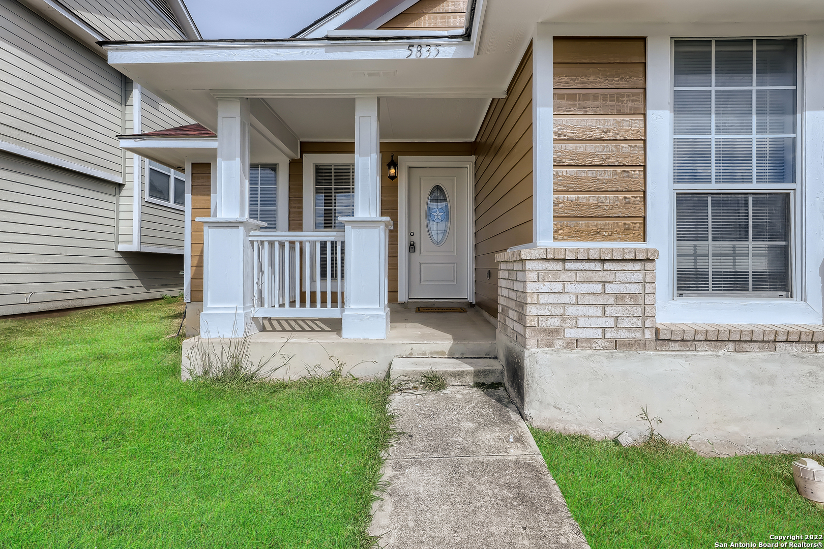 main property photo 3