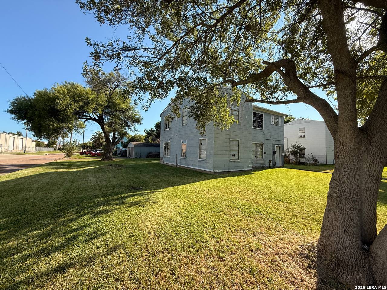 main property photo 19