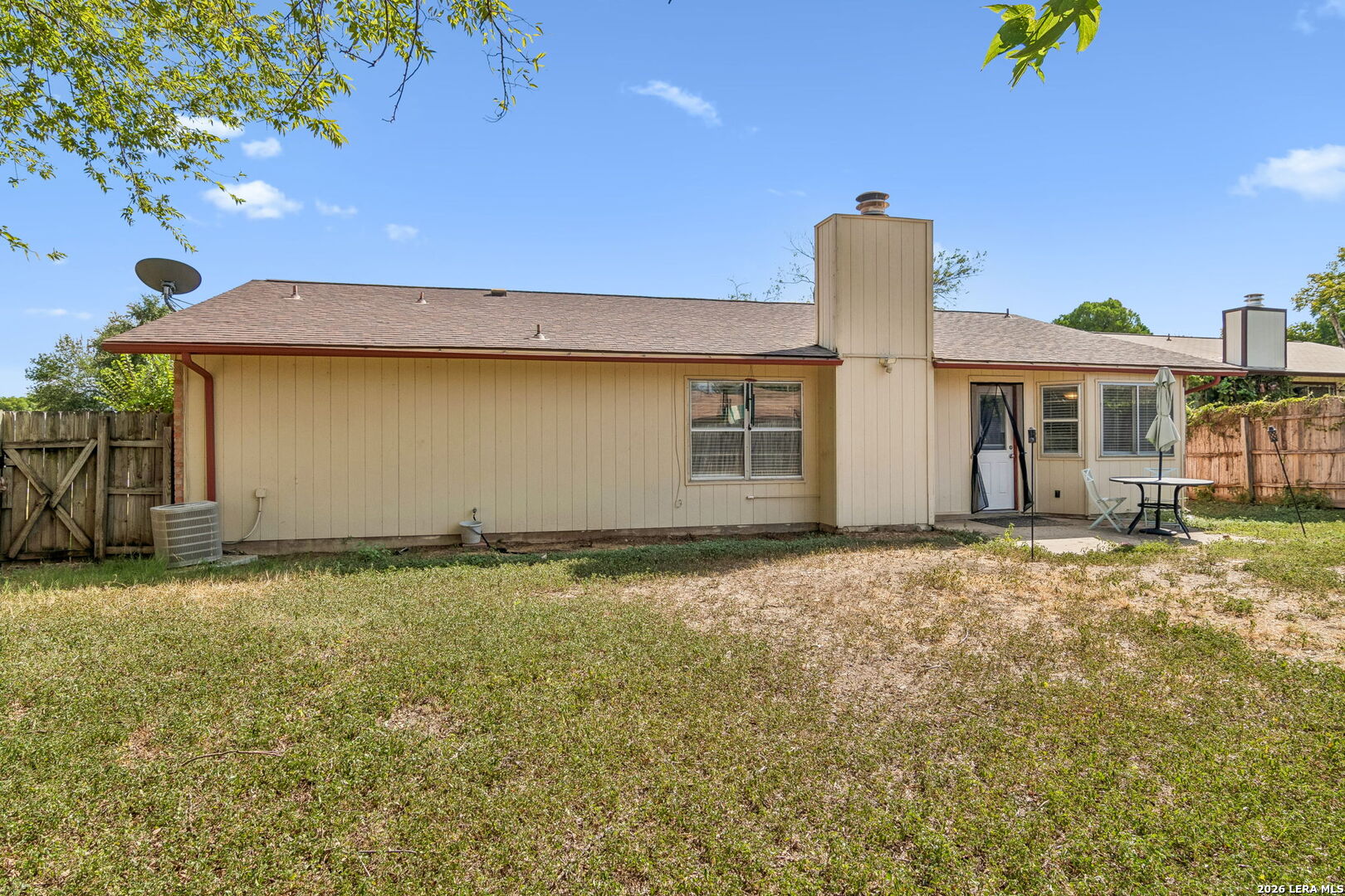 main property photo 22