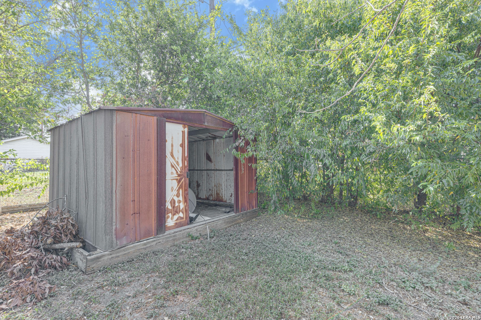 main property photo 22