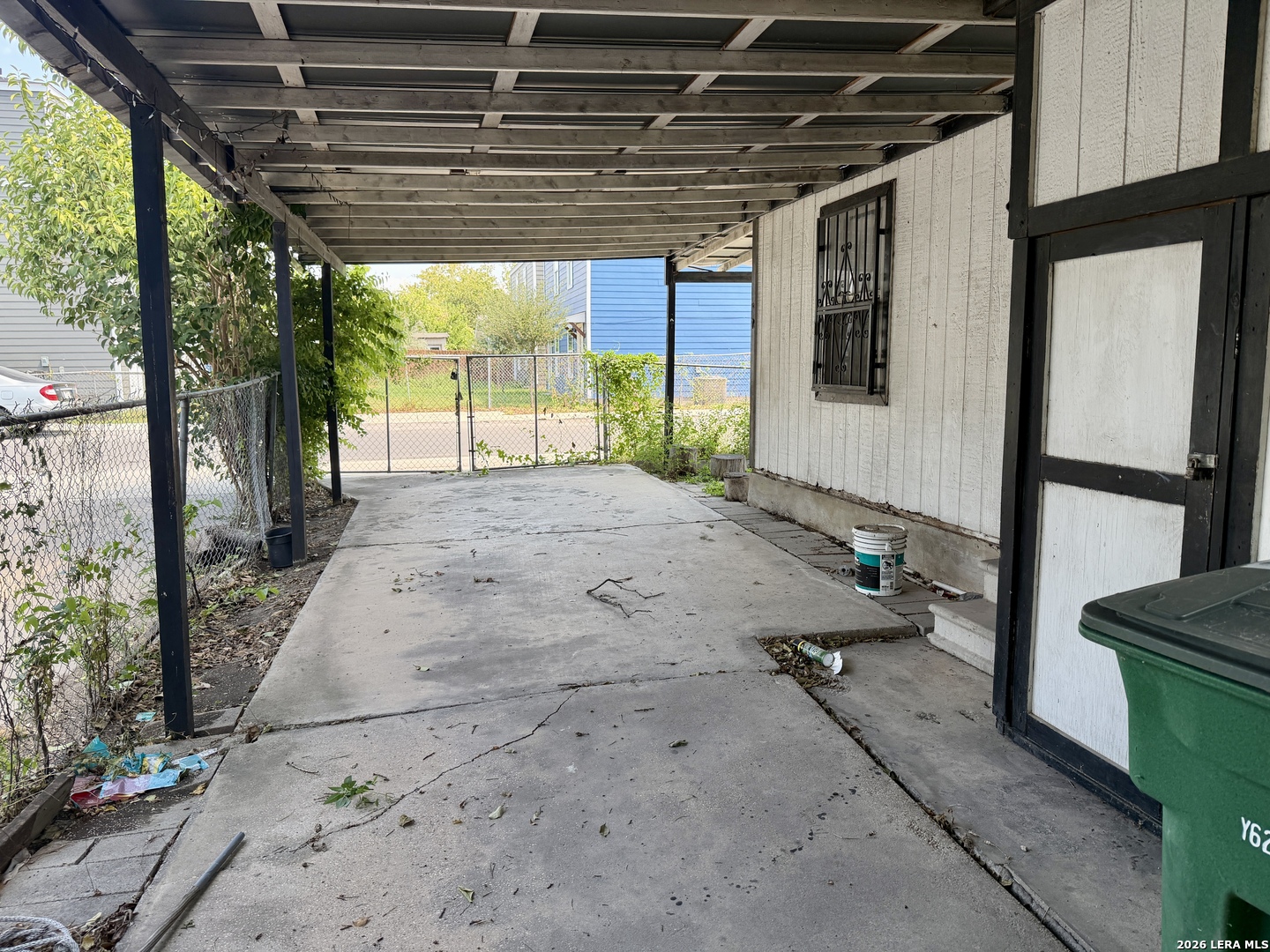 main property photo 15