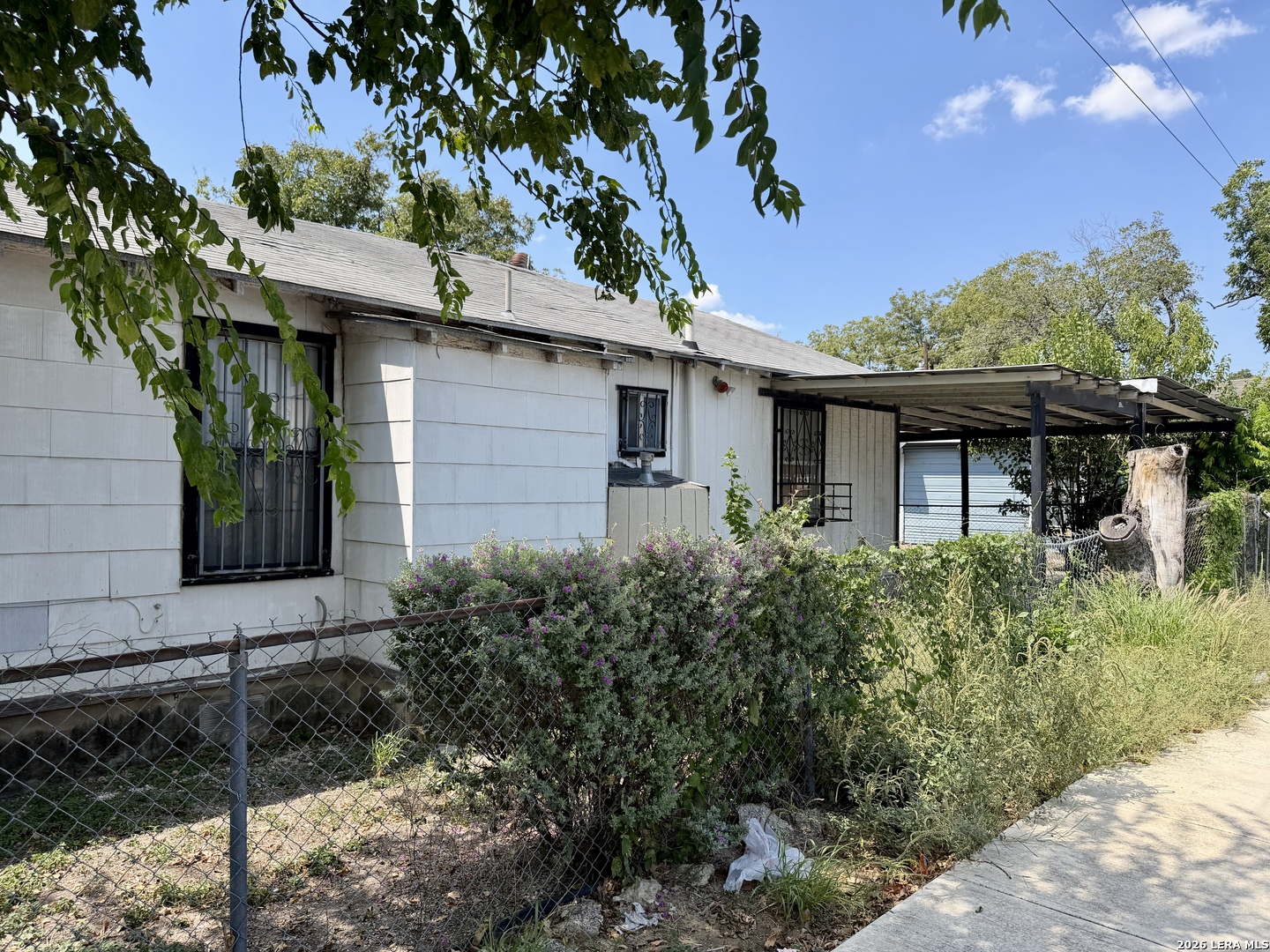main property photo 19