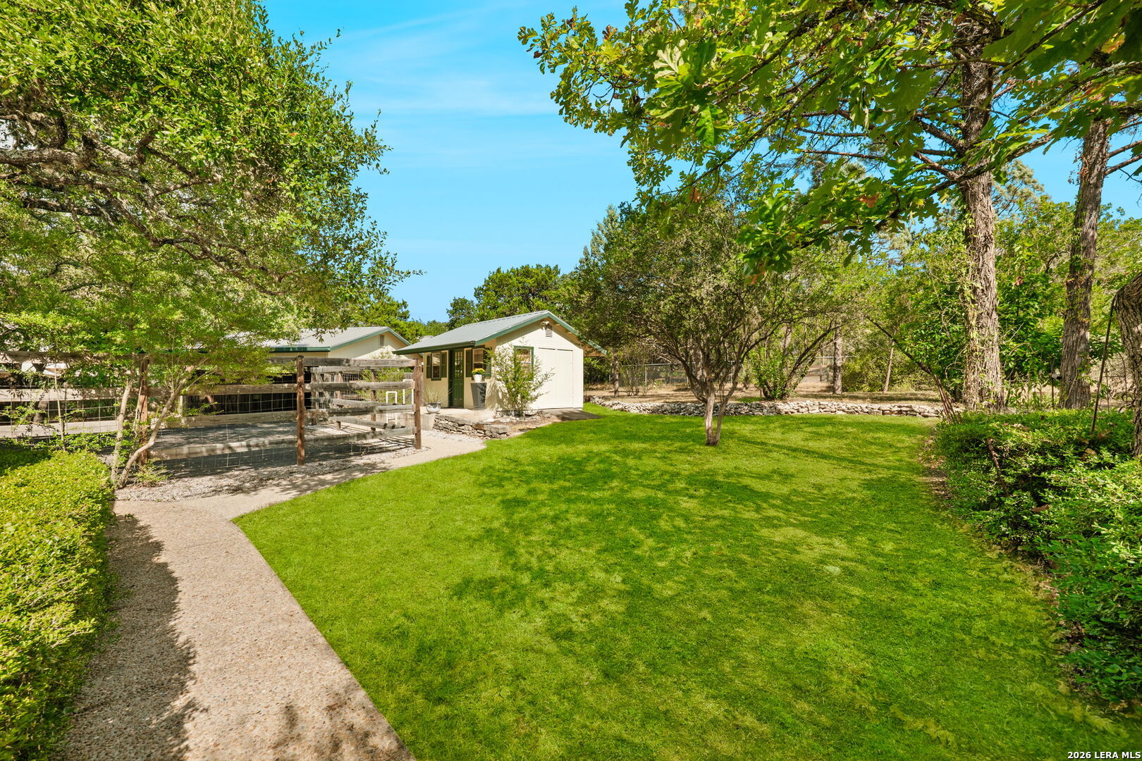 main property photo 36