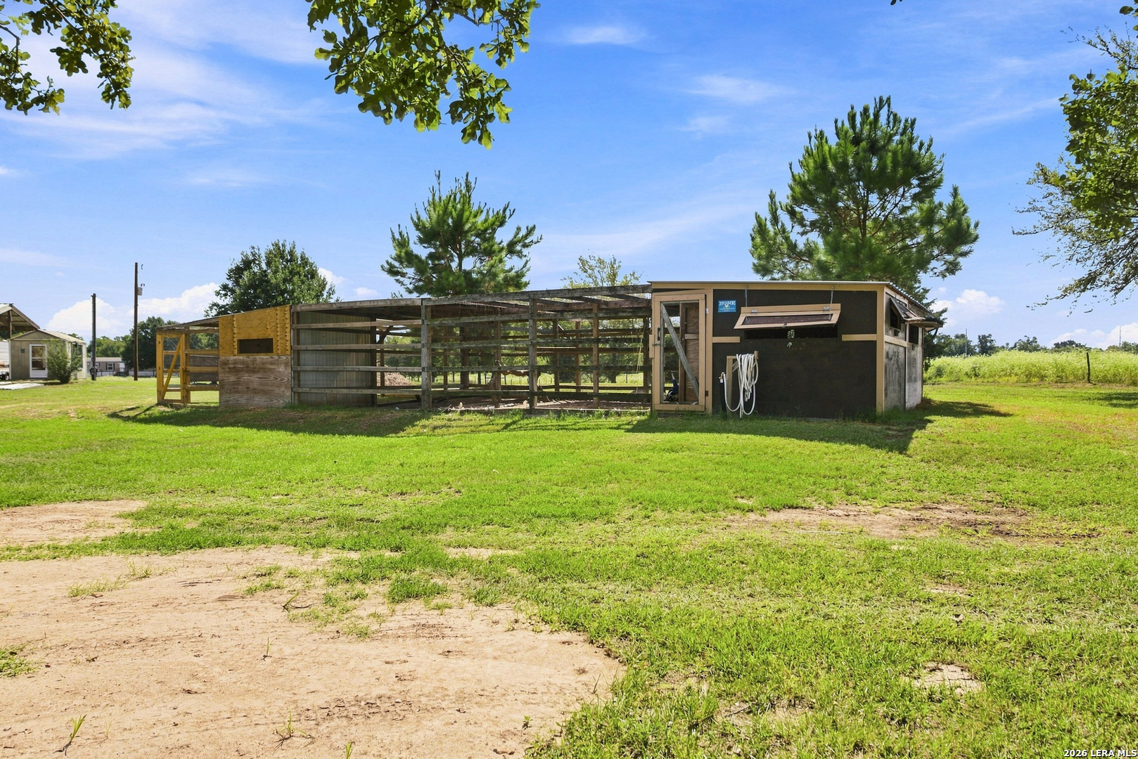 main property photo 23