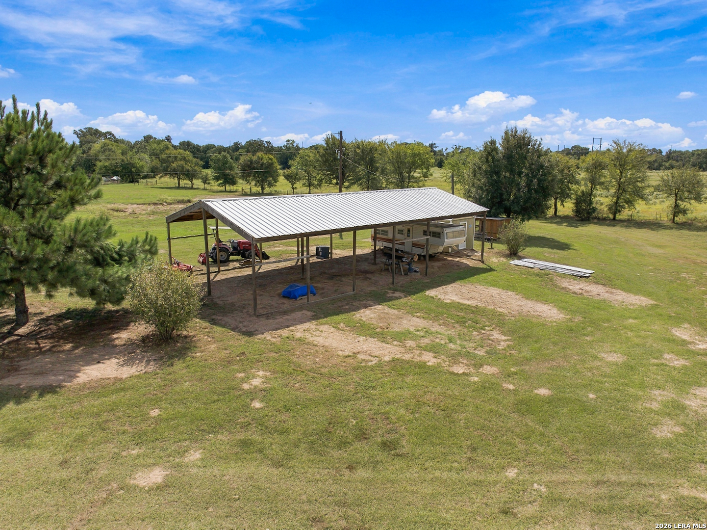 main property photo 32