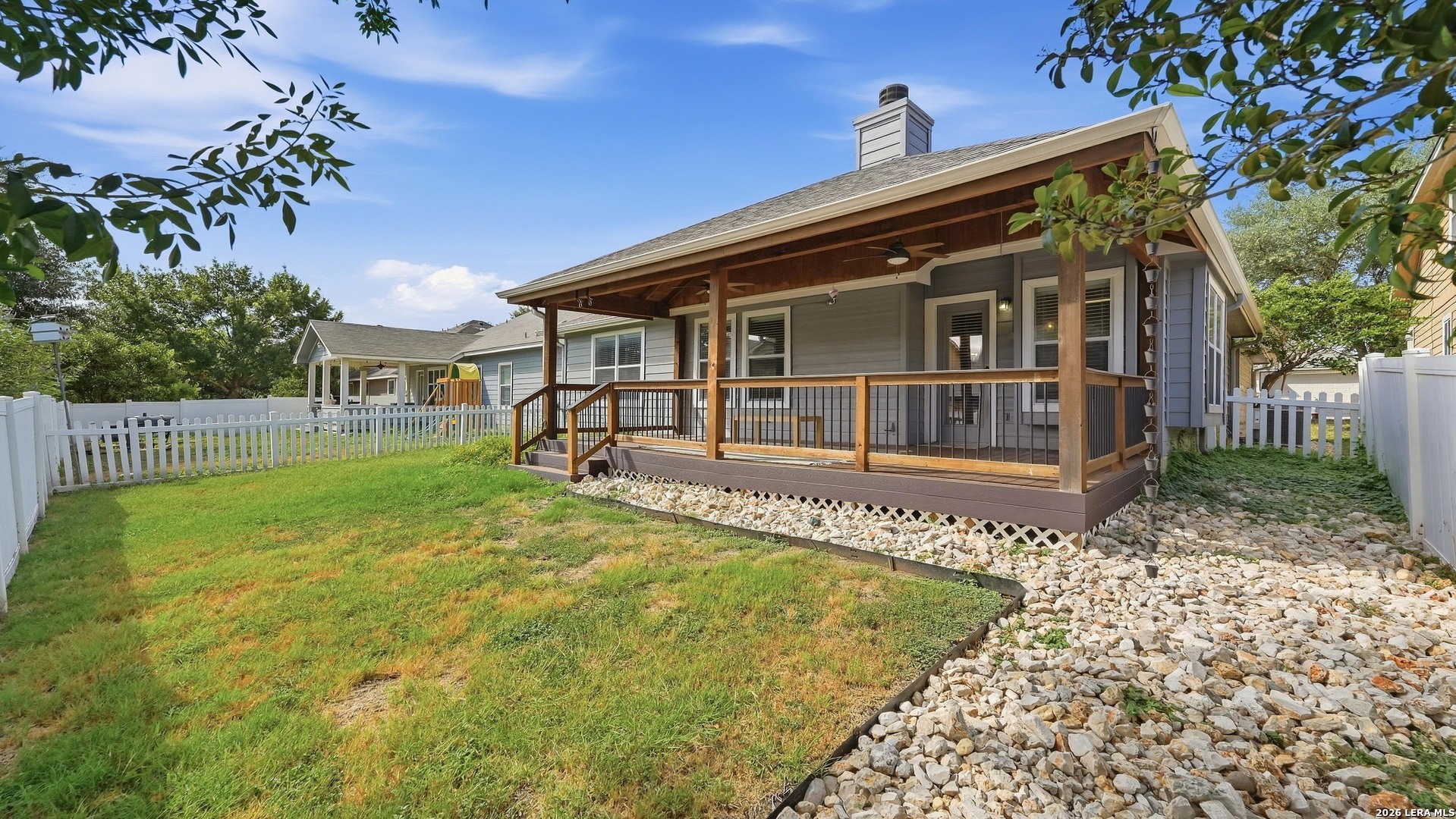 main property photo 28
