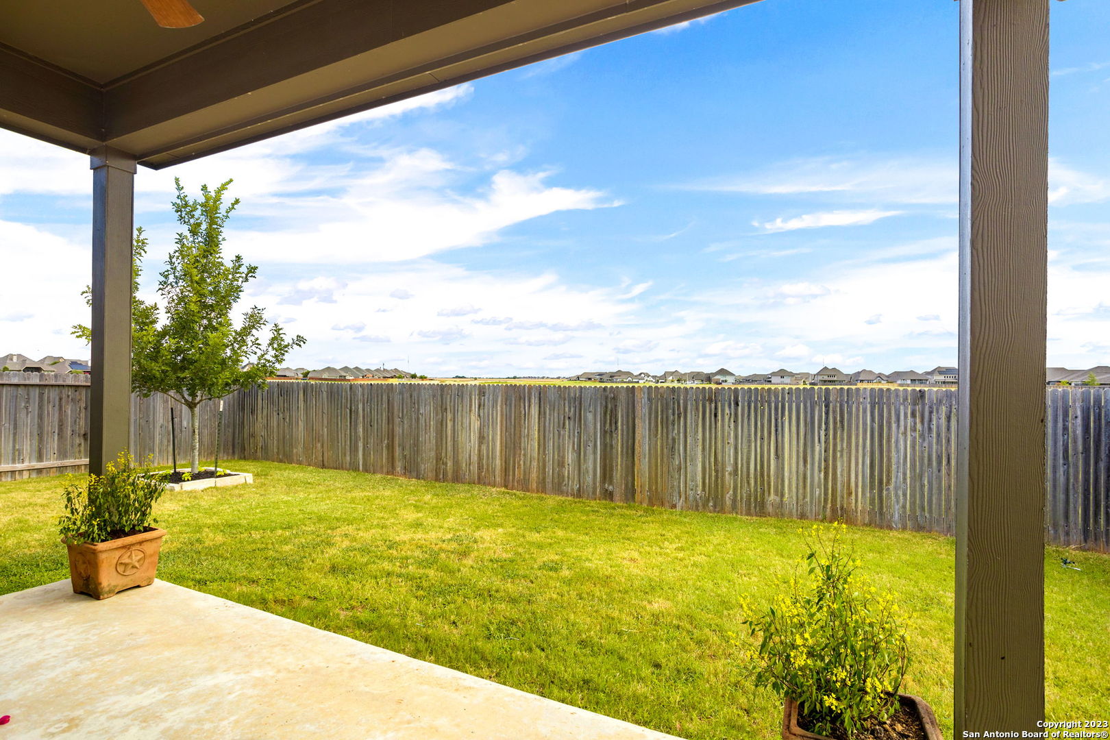 main property photo 28