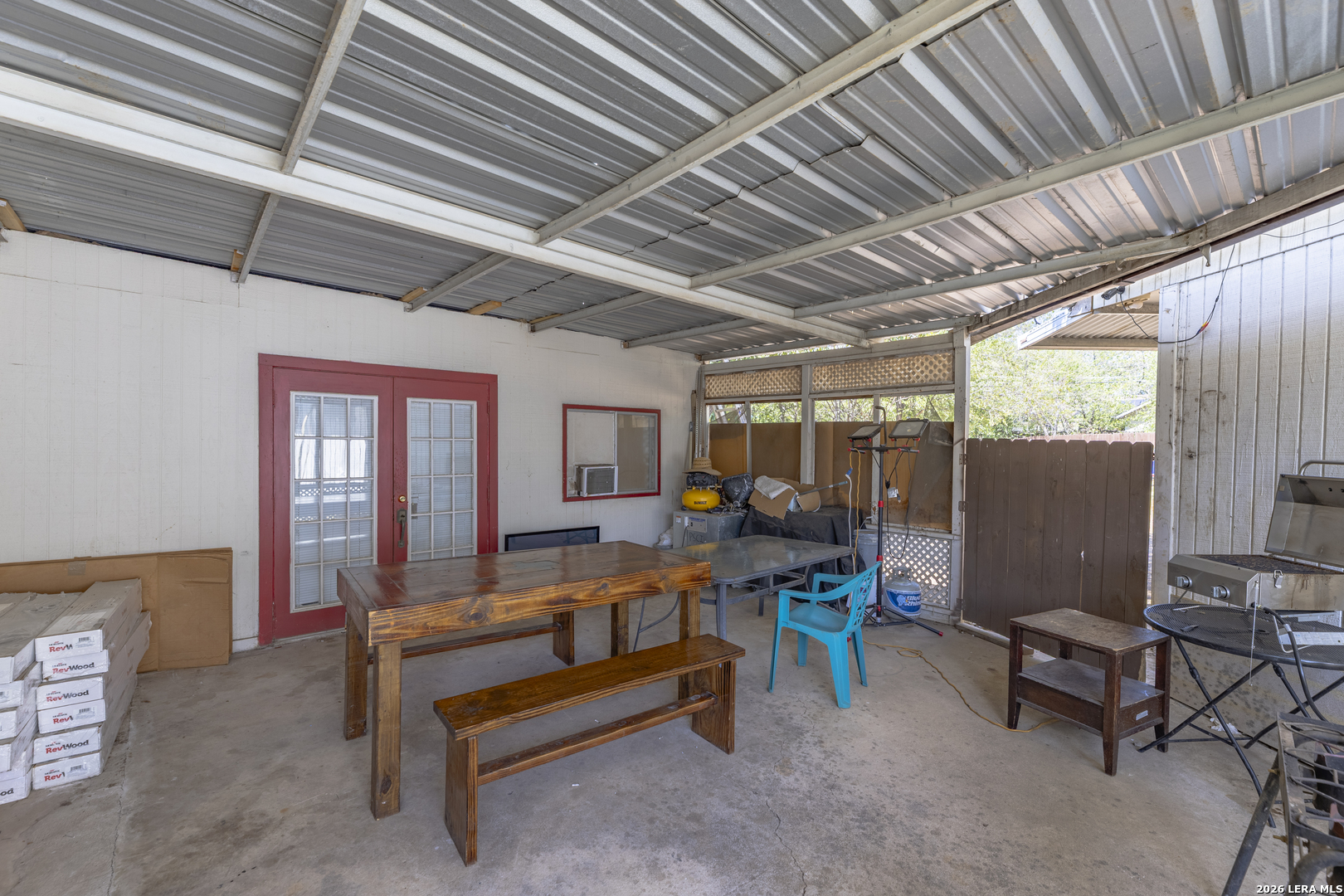 main property photo 8