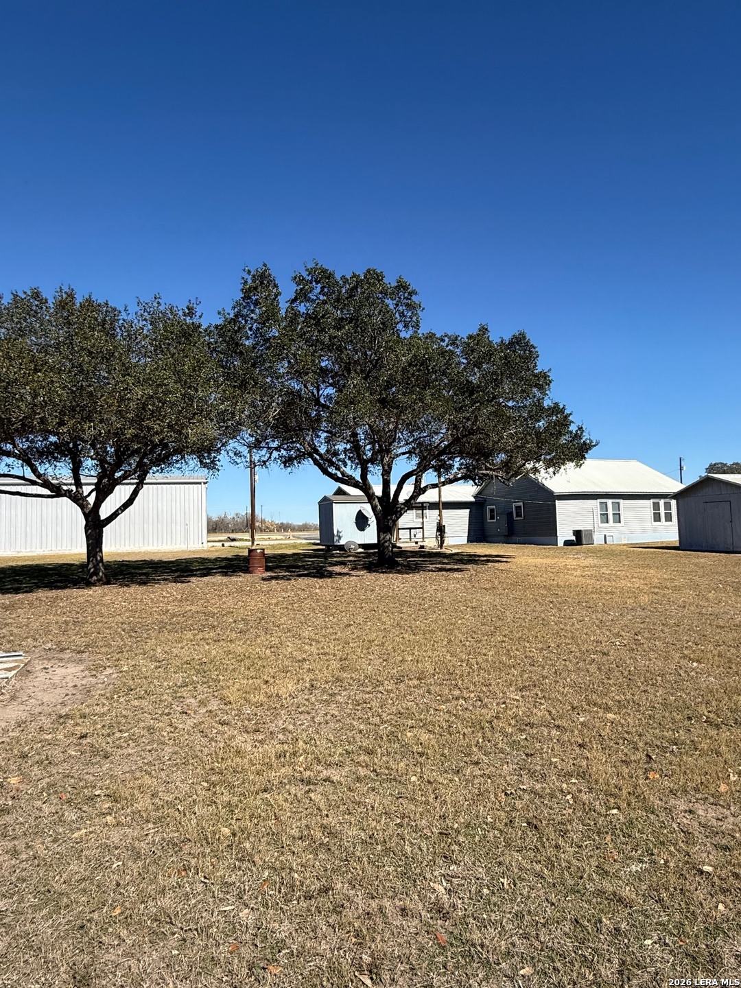 main property photo 16