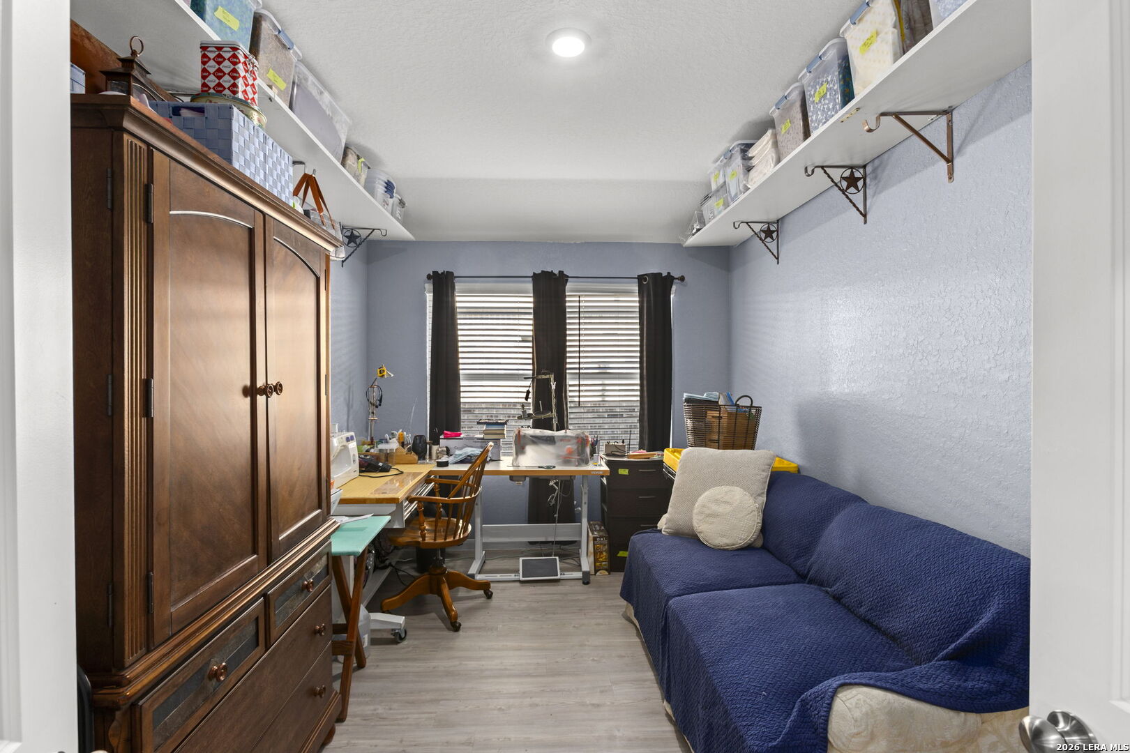 main property photo 23