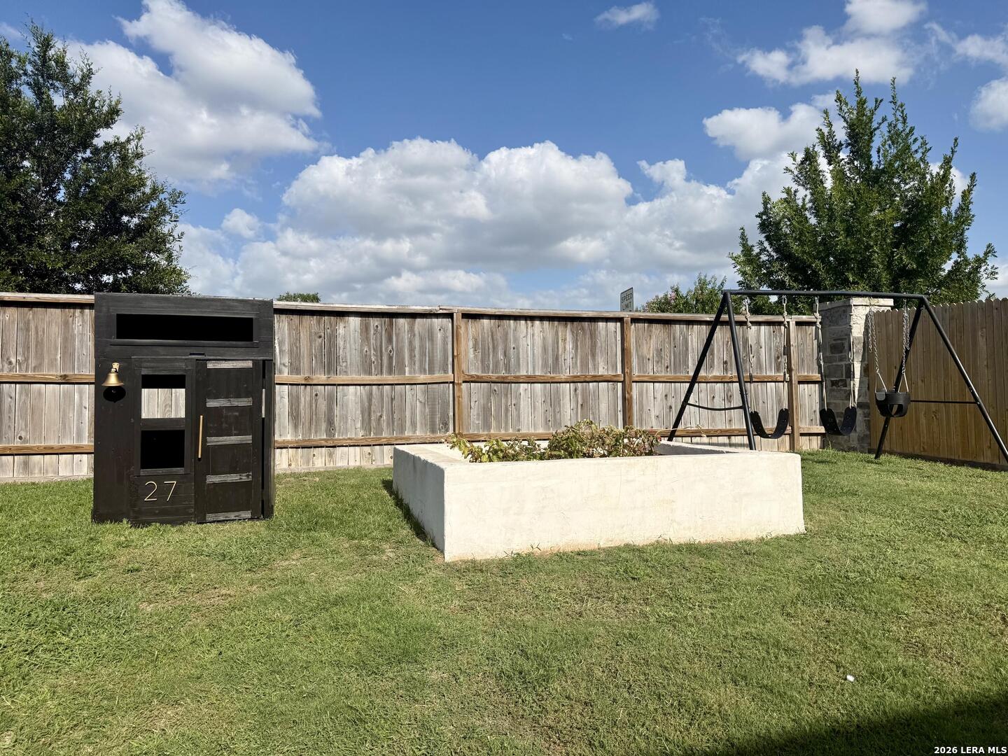 main property photo 35