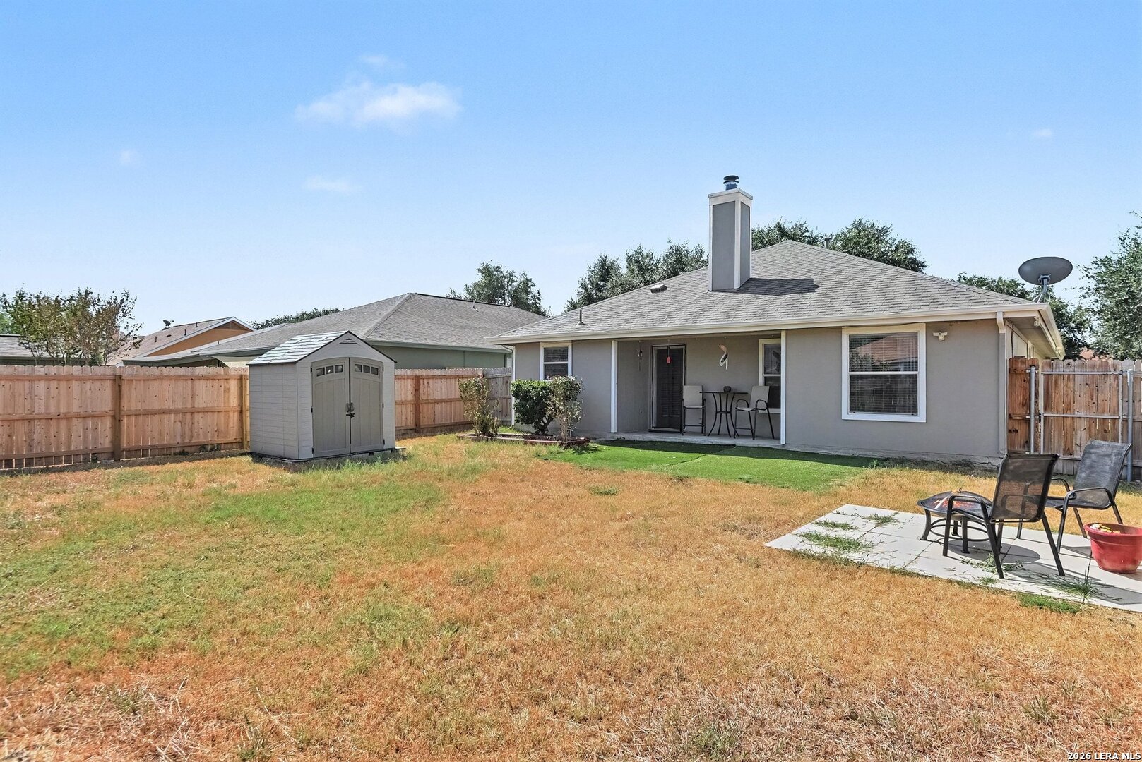 main property photo 28