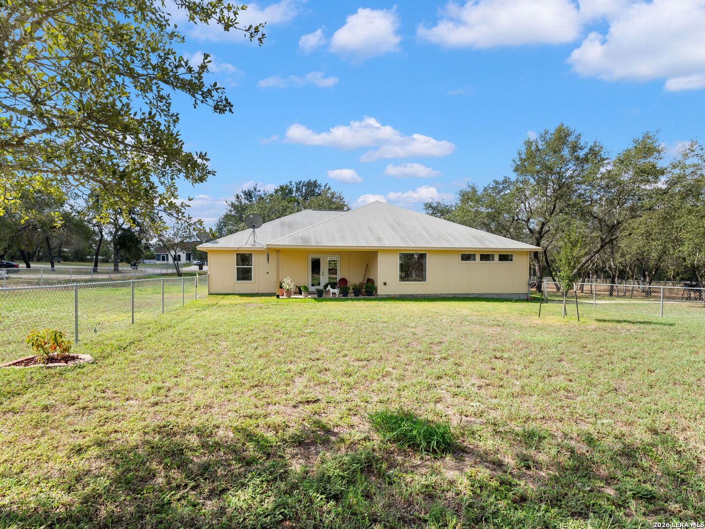 main property photo 23